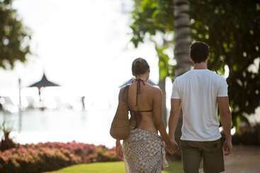 هتل Outrigger Mauritius Beach Resort