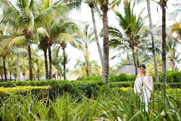 هتل Outrigger Mauritius Beach Resort