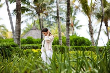 هتل Outrigger Mauritius Beach Resort