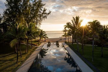 هتل Outrigger Mauritius Beach Resort
