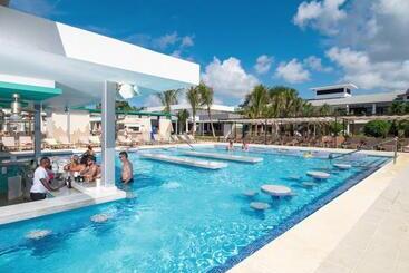 هتل Riu Palace Tropical Bay - All Inclusive