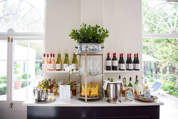 River Manor Boutique Hotel By The Living Journey Collection
