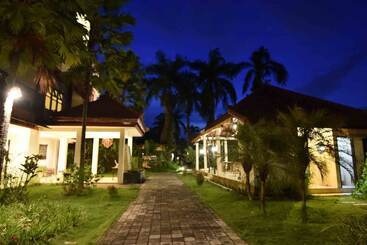 هتل Collection O Suly Resort Ubud Near Monkey Forest
