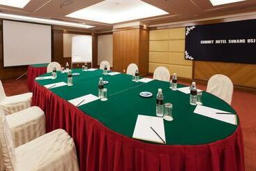 Summit Hotel Subang Usj