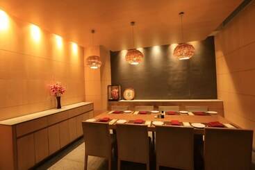 هتل The Chancery