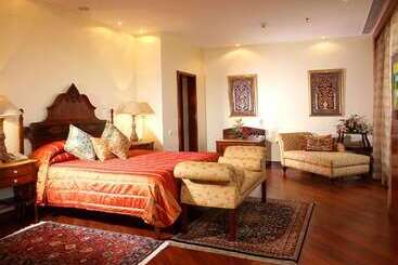 هتل The Lalit Mumbai