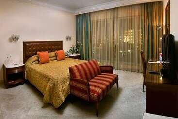 هتل The Lalit Mumbai