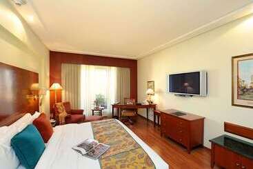 هتل The Lalit Mumbai