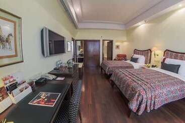 هتل The Lalit Mumbai