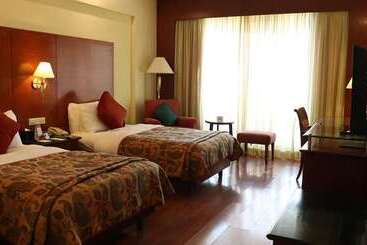 هتل The Lalit Mumbai