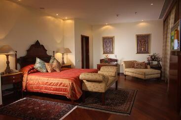 هتل The Lalit Mumbai