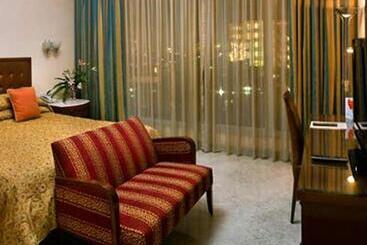 هتل The Lalit Mumbai