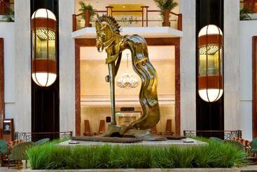 هتل The Lalit Mumbai