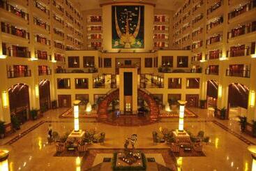 هتل The Lalit Mumbai