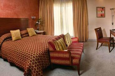 هتل The Lalit Mumbai
