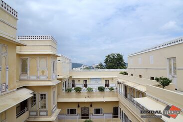 هتل The Raj Palace