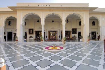 هتل The Raj Palace