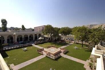هتل The Raj Palace