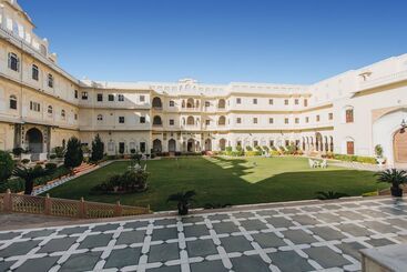 هتل The Raj Palace
