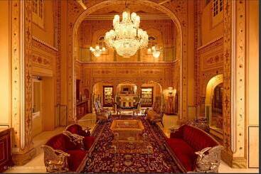 هتل The Raj Palace
