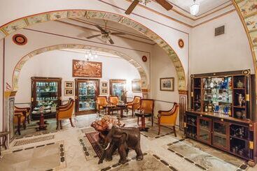 هتل The Raj Palace