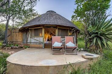 هتل Umlani Bushcamp   Lodge