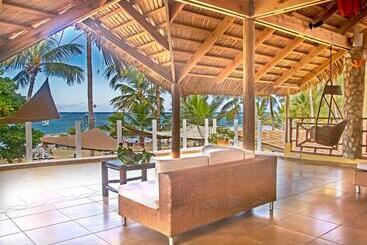 هتل Villa Taina