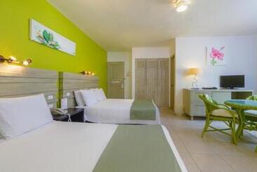 هتل Villa Taina