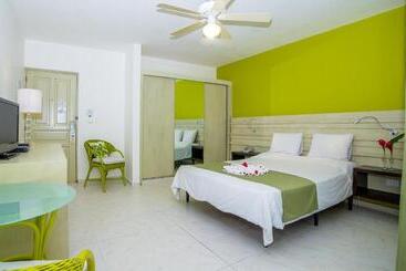 هتل Villa Taina