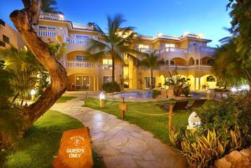 هتل Villa Taina