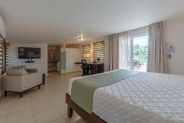 هتل Villa Taina