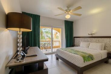 هتل Villa Taina