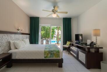 هتل Villa Taina