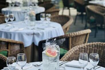 Vilnius Park Plaza Hotel, Restaurant & Terrace, Panorama Bar, Conference & Banquet Center