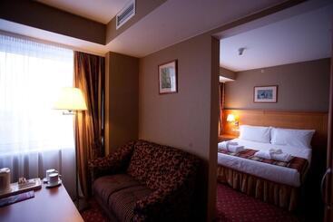 Vilnius Park Plaza Hotel, Restaurant & Terrace, Panorama Bar, Conference & Banquet Center