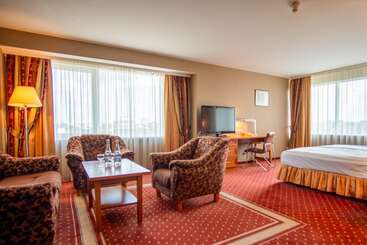Vilnius Park Plaza Hotel, Restaurant & Terrace, Panorama Bar, Conference & Banquet Center