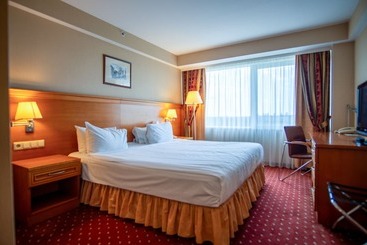 Vilnius Park Plaza Hotel, Restaurant & Terrace, Panorama Bar, Conference & Banquet Center