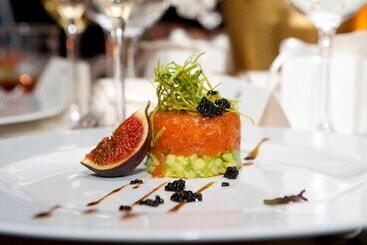 Vilnius Park Plaza Hotel, Restaurant & Terrace, Panorama Bar, Conference & Banquet Center
