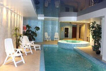 Vilnius Park Plaza Hotel, Restaurant & Terrace, Panorama Bar, Conference & Banquet Center