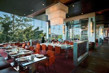 Marriott Executive Apartment   Lakeside Chalet, Mumbai
