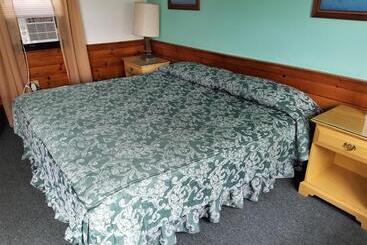 Bass River Motel