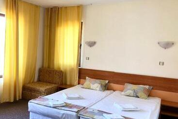 膳宿费 Guest House Radiana