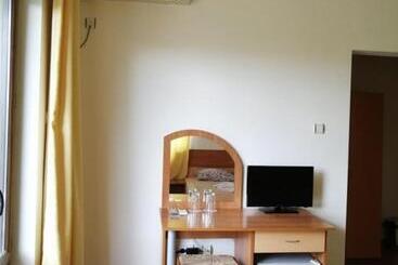 膳宿费 Guest House Radiana