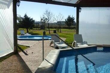 استراحتگاه Termas Sol Y Luna