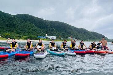 تختخواب و صبحانه 海人生海景民宿cest La Vie