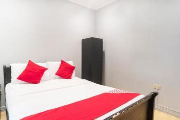 酒店 Oyo 557 Samantha S Apartelle