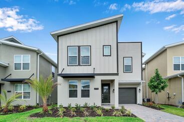 Edgy, Modern 6 Bed 5 Bath