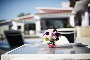 هتل Mansión María Luxury House