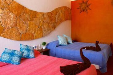 هتل Punta Arena Surf Suites