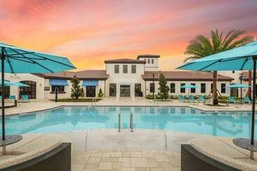 Lake View Villa